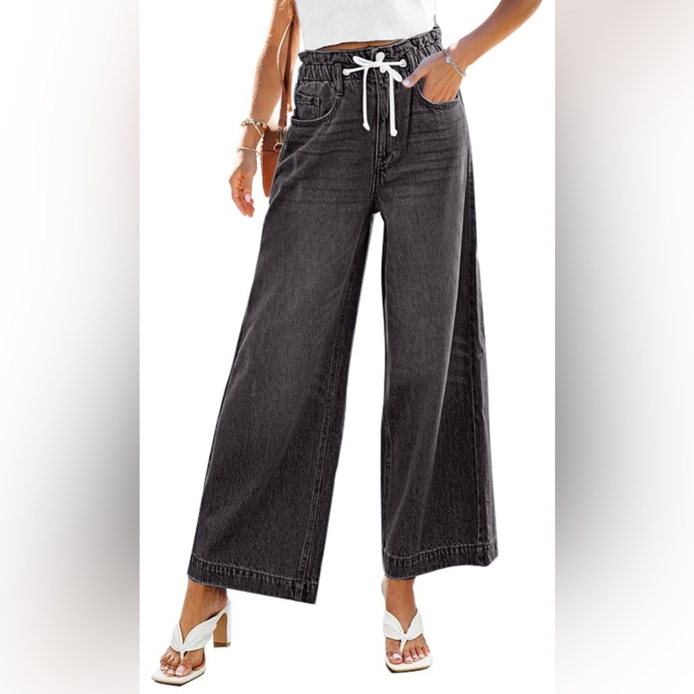 Stylish Black Wide-Leg Jeans - Picture 3 of 5